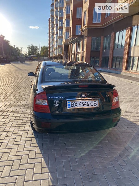 KIA Cerato 2006  випуску Хмельницький з двигуном 1.6 л  седан механіка за 5200 долл. 