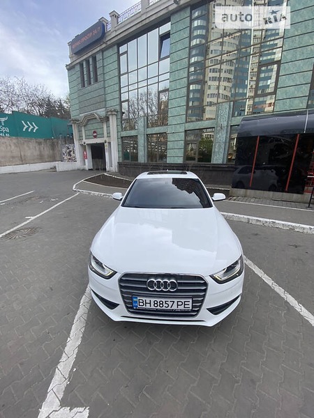 Audi A4 Limousine 2014  випуску Одеса з двигуном 2 л дизель седан автомат за 18500 долл. 