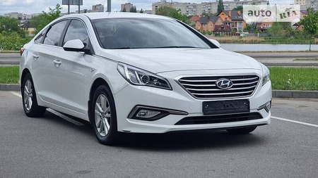 Hyundai Sonata 2017  випуску Вінниця з двигуном 2 л газ седан автомат за 9499 долл. 