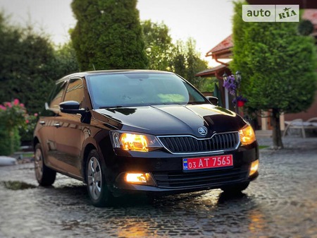 Skoda Fabia 2015  випуску Ужгород з двигуном 1.4 л дизель хэтчбек механіка за 7000 долл. 