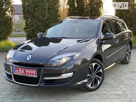 Renault Laguna 2015  випуску Рівне з двигуном 2 л дизель універсал механіка за 11999 долл. 