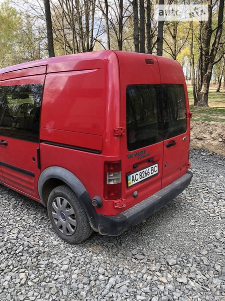 Ford Transit Connect 2005  випуску Луцьк з двигуном 1.8 л дизель мінівен механіка за 5000 долл. 