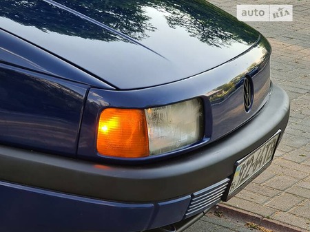 Volkswagen Passat 1993  випуску Львів з двигуном 1.9 л дизель універсал механіка за 2750 долл. 