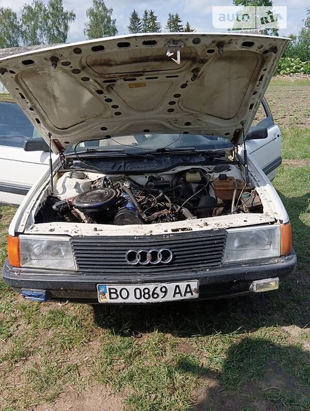 Audi 100 1987  випуску Тернопіль з двигуном 1.8 л  седан механіка за 800 долл. 