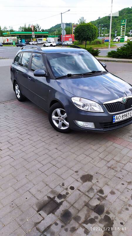 Skoda Fabia 2011  випуску Ужгород з двигуном 1.2 л дизель універсал механіка за 5800 долл. 