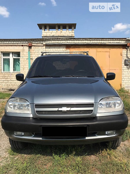 Chevrolet Niva 2005  випуску Харків з двигуном 1.7 л  позашляховик механіка за 5500 долл. 