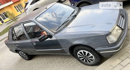 Peugeot 309 1993  випуску Львів з двигуном 0 л бензин хэтчбек механіка за 1750 долл. 