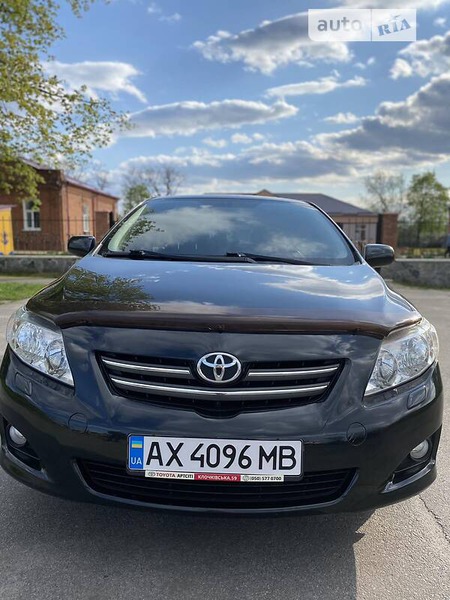 Toyota Corolla 2008  випуску Харків з двигуном 1.6 л бензин седан  за 7250 долл. 