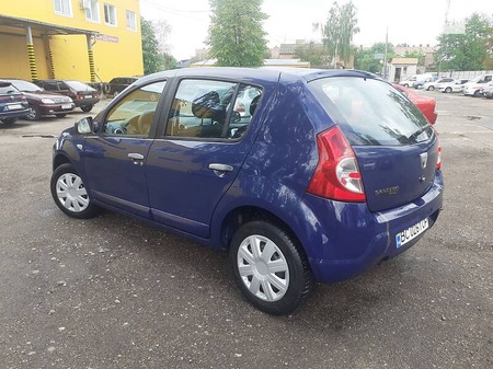 Dacia Sandero 2009  випуску Черкаси з двигуном 1.4 л бензин хэтчбек механіка за 4200 долл. 