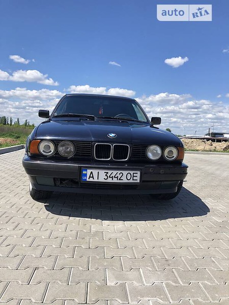 BMW 518 1994  випуску Київ з двигуном 1.8 л бензин седан механіка за 3100 долл. 