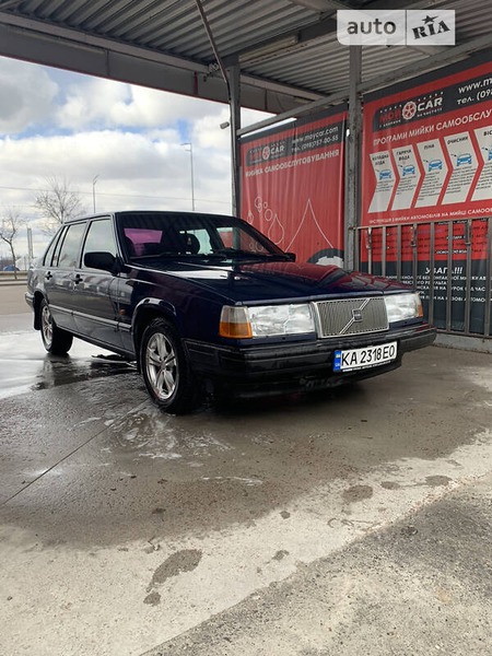 Volvo 940 1993  випуску Київ з двигуном 2.3 л  седан механіка за 3100 долл. 