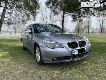 BMW 523 2006  випуску Дніпро з двигуном 2.5 л бензин седан автомат за 7350 долл. 