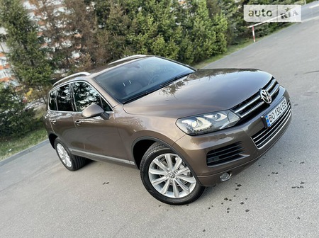 Volkswagen Touareg 2012  випуску Тернопіль з двигуном 3 л дизель позашляховик автомат за 25555 долл. 