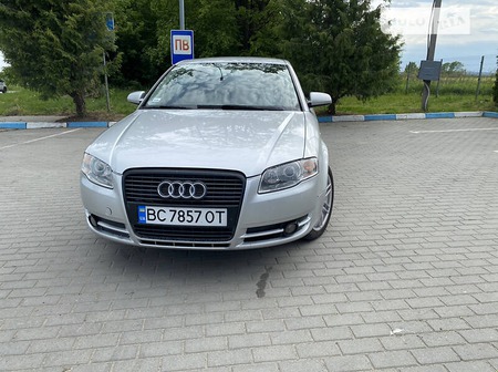 Audi A4 Limousine 2005  випуску Львів з двигуном 2 л дизель седан механіка за 5750 долл. 