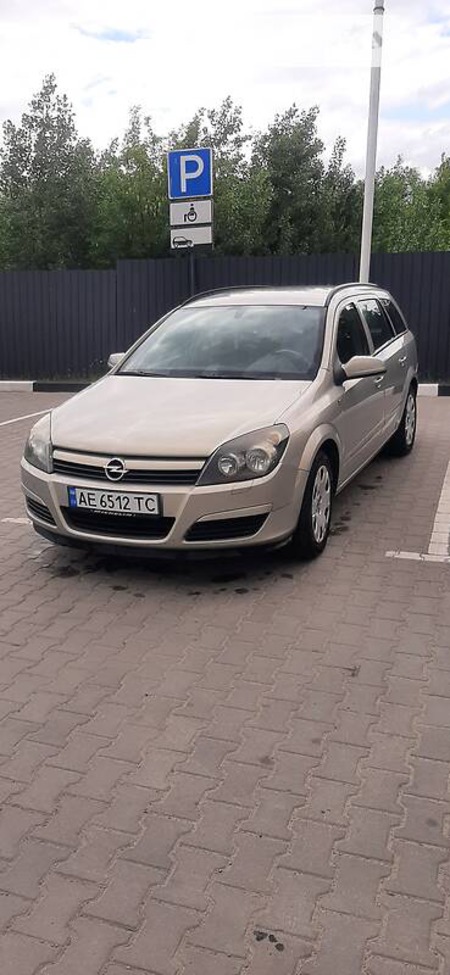 Opel Astra 2005  випуску Дніпро з двигуном 1.6 л бензин універсал механіка за 5300 долл. 