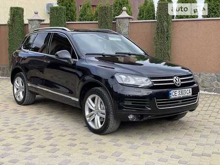 Volkswagen Touareg 2010  випуску Чернівці з двигуном 3 л дизель позашляховик автомат за 19500 долл. 