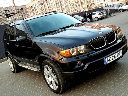 BMW X5 2004  випуску Дніпро з двигуном 3 л  позашляховик автомат за 10000 долл. 