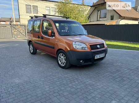 Fiat Doblo 2007  випуску Луцьк з двигуном 1.9 л дизель універсал механіка за 5450 долл. 