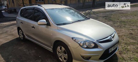 Hyundai i30 2012  випуску Дніпро з двигуном 1.6 л  універсал механіка за 7600 долл. 