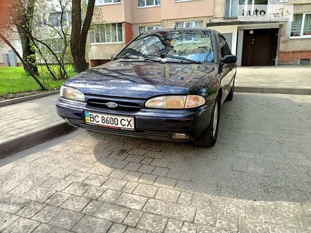 Ford Mondeo 1995  випуску Львів з двигуном 2 л  хэтчбек механіка за 2199 долл. 