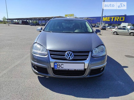 Volkswagen Golf 2008  випуску Львів з двигуном 1.9 л дизель універсал механіка за 6350 долл. 