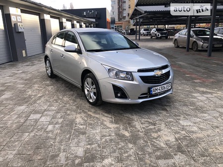 Chevrolet Cruze 2014  випуску Житомир з двигуном 1.8 л  хэтчбек автомат за 7800 долл. 