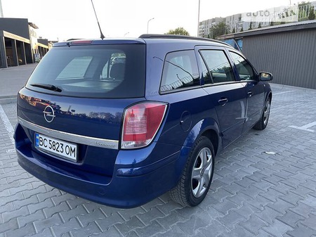 Opel Astra 2004  випуску Львів з двигуном 1.6 л бензин універсал механіка за 4700 долл. 