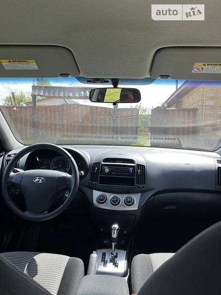 Hyundai Elantra 2010  випуску Запоріжжя з двигуном 1.6 л бензин седан автомат за 9000 долл. 