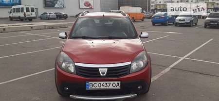 Dacia Sandero Stepway 2010  випуску Івано-Франківськ з двигуном 1.6 л бензин універсал механіка за 5699 долл. 