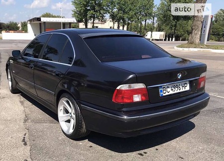 BMW 520 1997  випуску Львів з двигуном 2 л бензин седан механіка за 6000 долл. 
