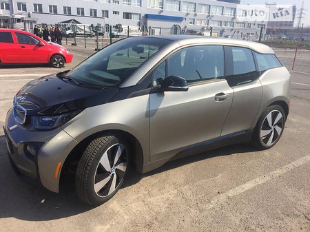 BMW i3 2017  випуску Київ з двигуном 0 л електро хэтчбек автомат за 23800 долл. 