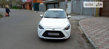 Toyota Yaris 2019  випуску Одеса з двигуном 1.5 л бензин седан автомат за 11200 долл. 