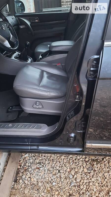 SsangYong Rodius 2015  випуску Одеса з двигуном 2 л дизель позашляховик механіка за 12800 долл. 
