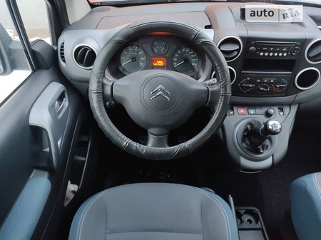 Citroen Berlingo 2011  випуску Запоріжжя з двигуном 1.6 л бензин універсал механіка за 7799 долл. 
