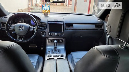 Volkswagen Touareg 2014  випуску Миколаїв з двигуном 3 л дизель позашляховик автомат за 35500 долл. 