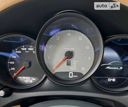 Porsche Macan 2015  випуску Дніпро з двигуном 3 л бензин позашляховик  за 38000 долл. 