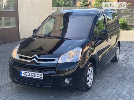 Citroen Berlingo 2012  випуску Львів з двигуном 1.6 л дизель мінівен механіка за 7500 долл. 