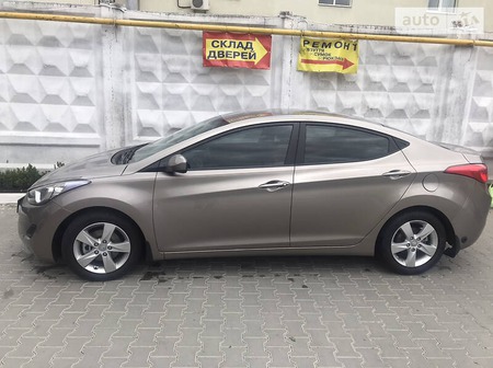 Hyundai Elantra 2013  випуску Вінниця з двигуном 1.8 л  седан автомат за 7999 долл. 