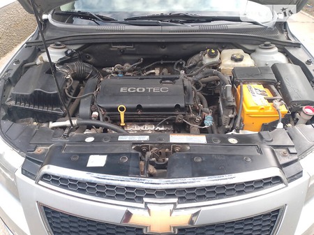 Chevrolet Cruze 2011  випуску Одеса з двигуном 0 л  хэтчбек  за 7000 долл. 