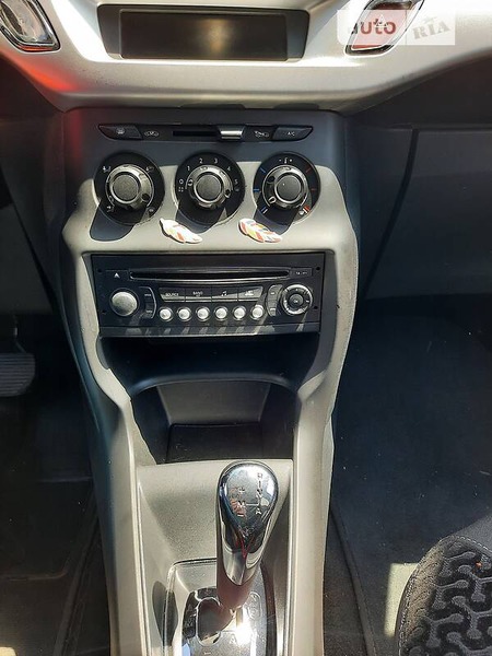 Citroen C3 2011  випуску Одеса з двигуном 0 л бензин хэтчбек  за 5855 долл. 