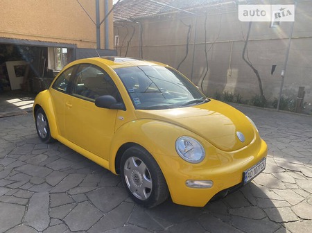 Volkswagen Beetle 2001  випуску Ужгород з двигуном 1.6 л бензин купе механіка за 3900 долл. 