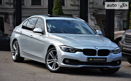 BMW 330 2018  випуску Київ з двигуном 2 л бензин седан автомат за 25999 долл. 