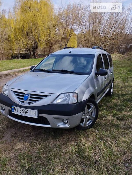 Dacia Logan MCV 2007  випуску Київ з двигуном 1.6 л  універсал механіка за 5000 долл. 