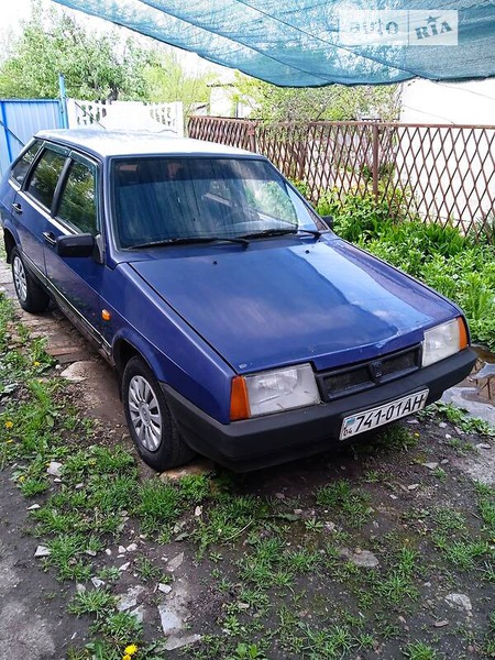 Lada 2109 1997  випуску Дніпро з двигуном 1.5 л  хэтчбек механіка за 1300 долл. 