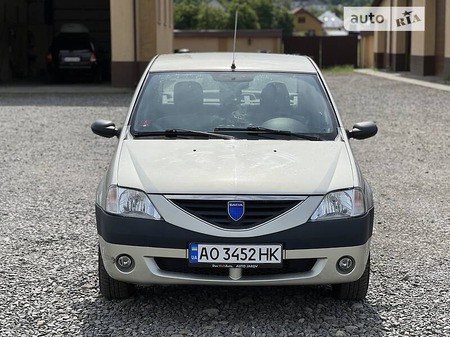 Dacia Logan 2005  випуску Ужгород з двигуном 0 л бензин седан механіка за 3250 долл. 