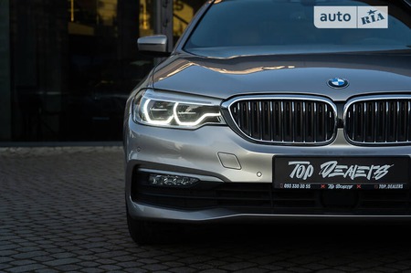 BMW 540 2017  випуску Львів з двигуном 3 л бензин седан автомат за 36500 долл. 