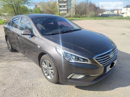 Hyundai Sonata 2014  випуску Запоріжжя з двигуном 0 л газ седан автомат за 10900 долл. 