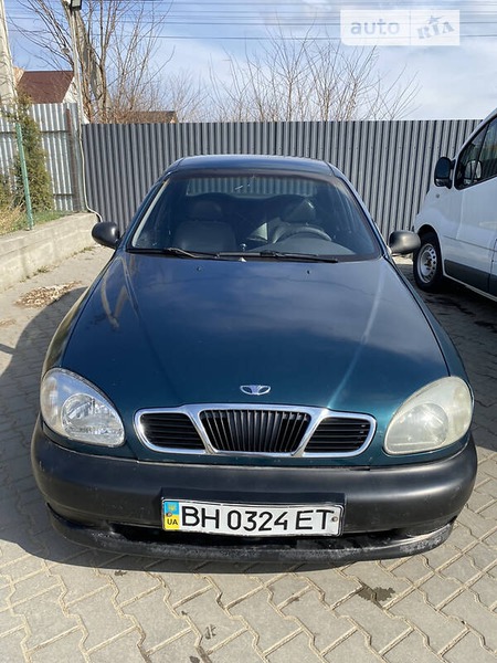 Daewoo Lanos 1998  випуску Чернівці з двигуном 1.5 л бензин седан механіка за 1700 долл. 