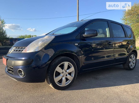 Nissan Note 2006  випуску Рівне з двигуном 1.4 л бензин універсал механіка за 4200 долл. 