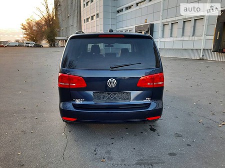 Volkswagen Touran 2012  випуску Дніпро з двигуном 1.4 л  мінівен  за 9500 долл. 